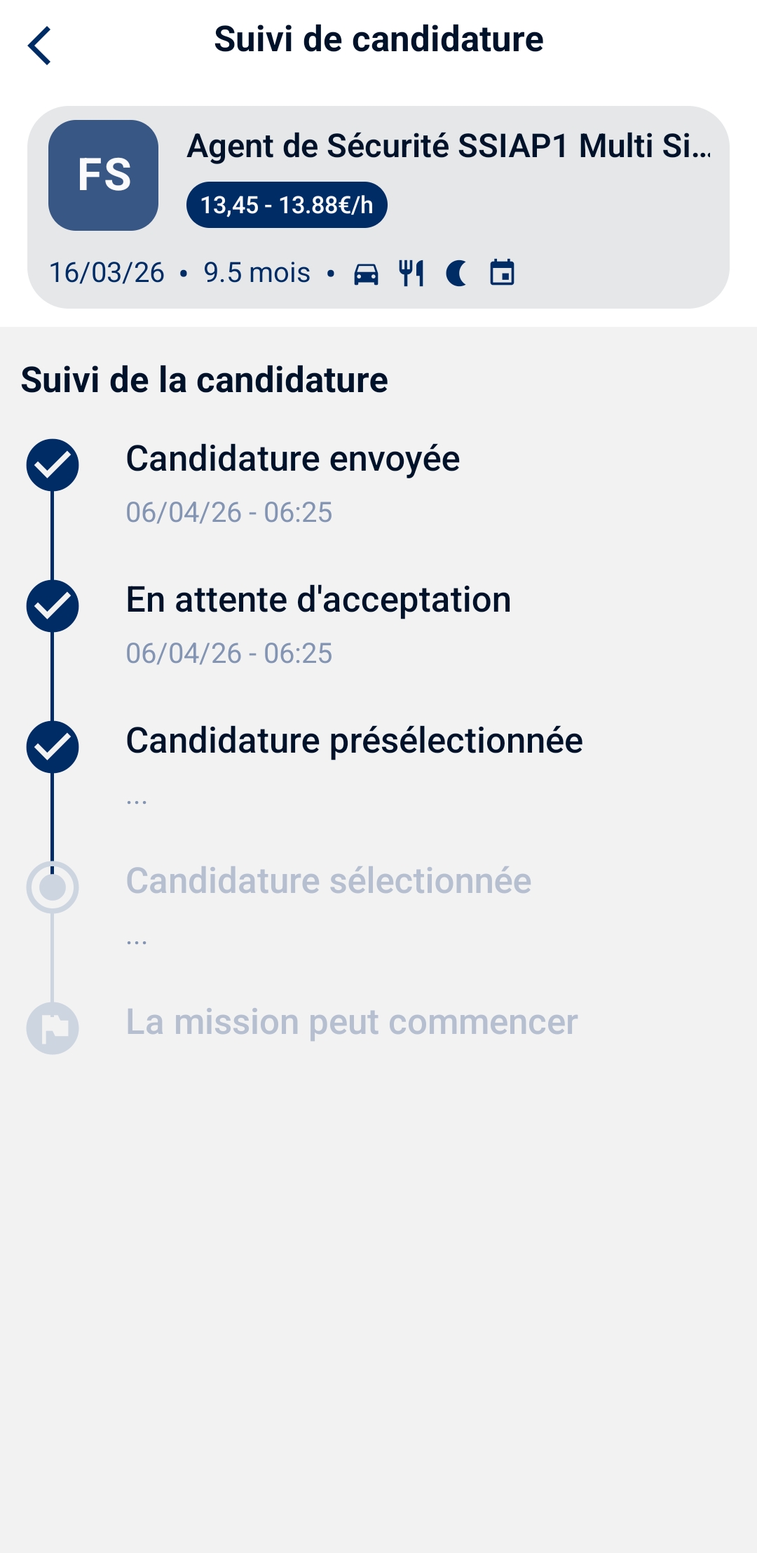 Écran de suivi d'une candidature en attente avec le statut orange 'En attente'